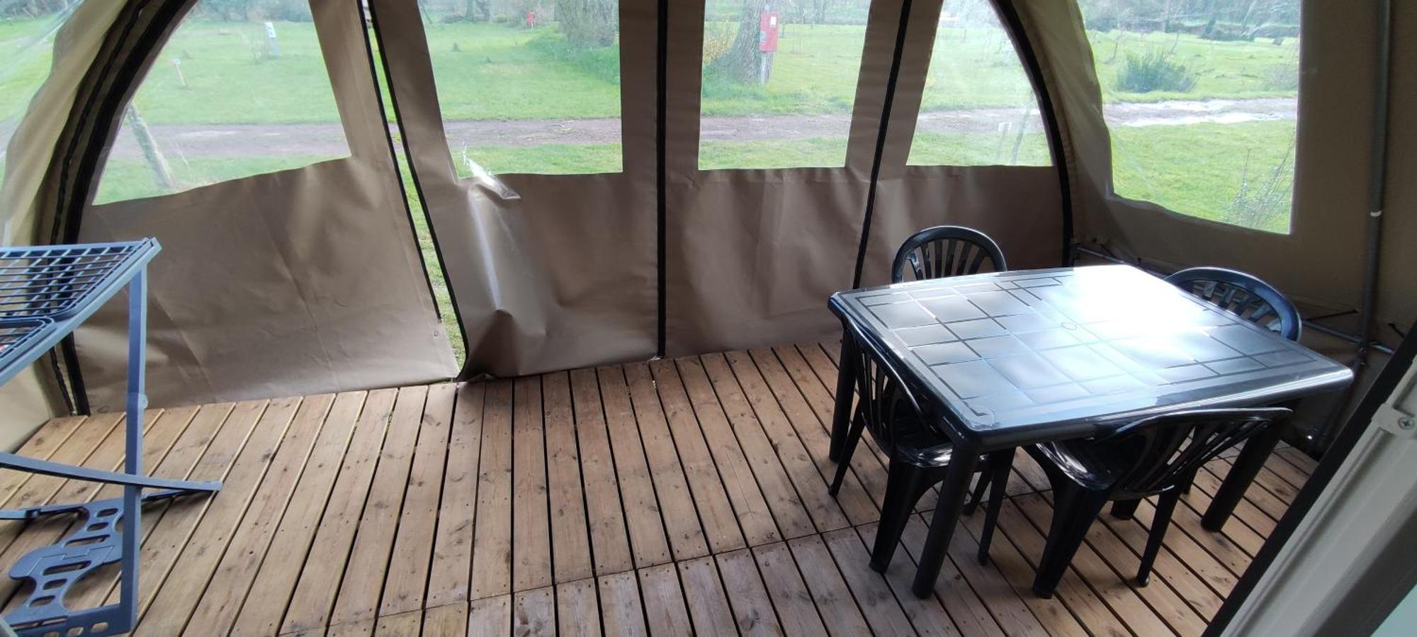 Camping Le Val Aux Fees - Broceliande Concoret Kültér fotó