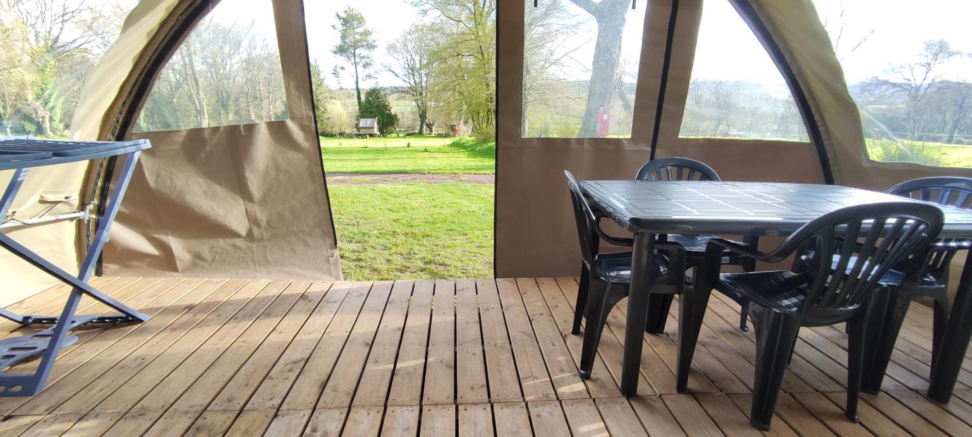 Camping Le Val Aux Fees - Broceliande Concoret Kültér fotó